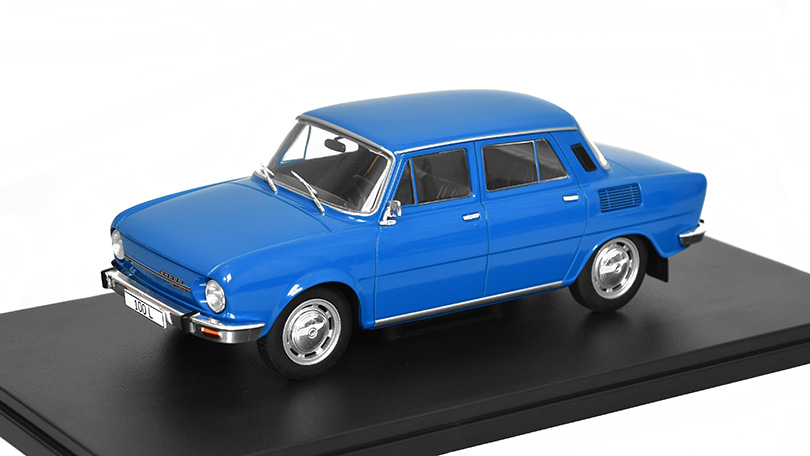 Škoda 100L 1974 1:24 - WhiteBox 