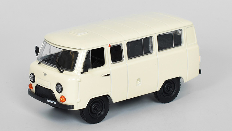 UAZ-452V 1:43 - Kultovní auta SSSR časopis s modelem #15 BAZAROVÉ ZBOŽÍ