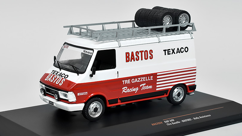 Fiat 242 Bastos Assistance RALLY 1:43 - IXO Models BAZAROVÉ ZBOŽÍ