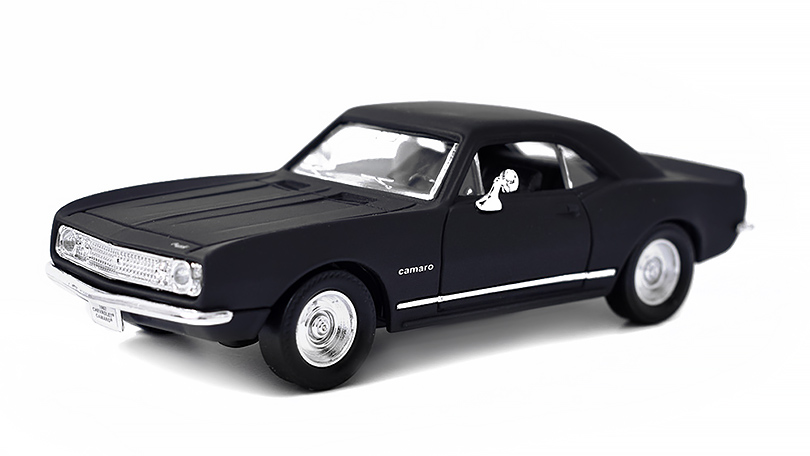 Chevrolet Camaro Z28 1967 černá matná 1:43 - Lucky Die Cast