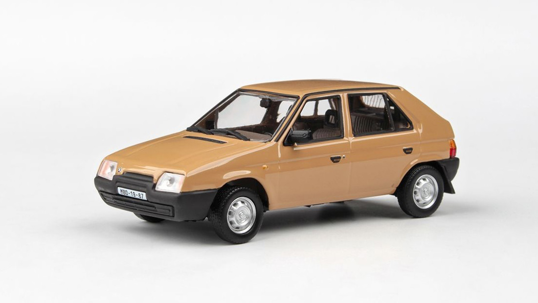 Škoda Favorit 136L 1988 Hnědá Beduínská 1:43 - Abrex