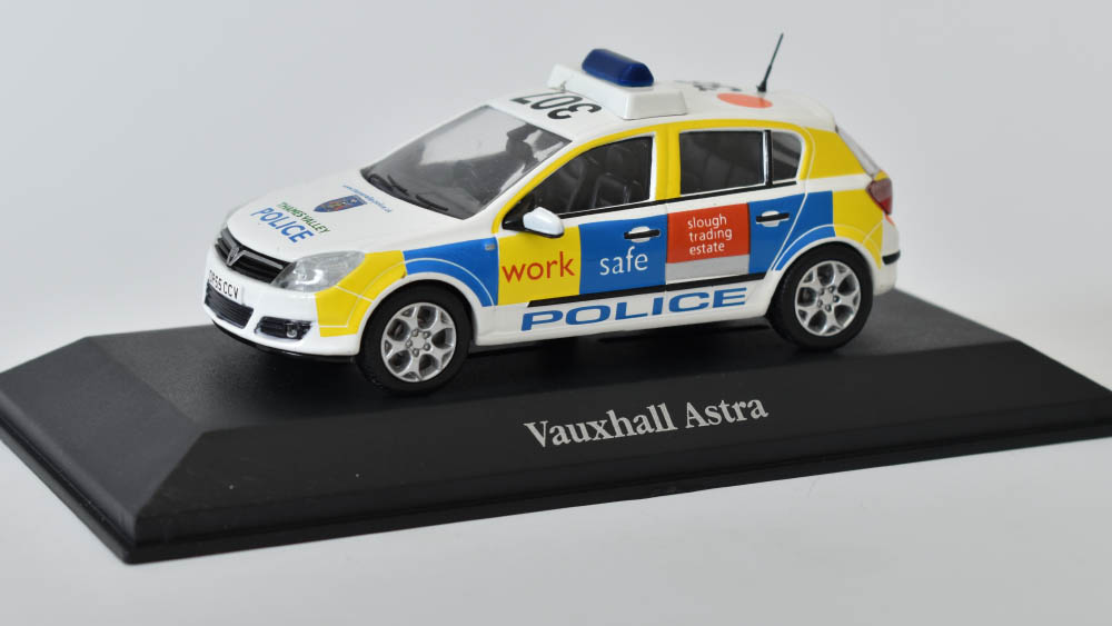 Vauxhall Astra Thames Valley Police 1:43 - Atlas časopis s modelem