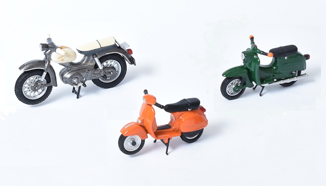 VESPA PIAGGIO 1:43 SET 3 X VESPA 125 PX SIMSON - 1980 Schuco 