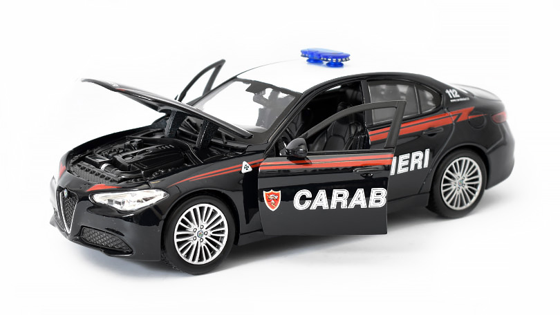 Alfa Romeo Giulia Carabinieri 2015 1:24 - BBurago