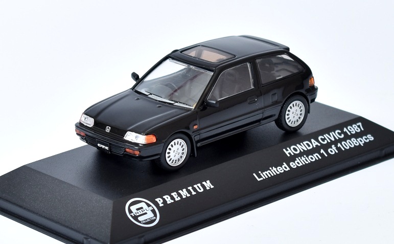 HONDA Civic 1987 1:43 - TRIPLE9