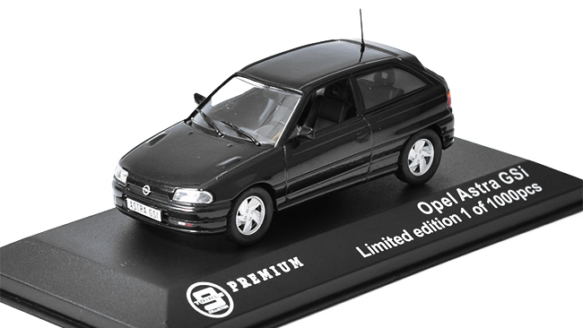 Opel Astra GSI 1:43 - TRIPLE9