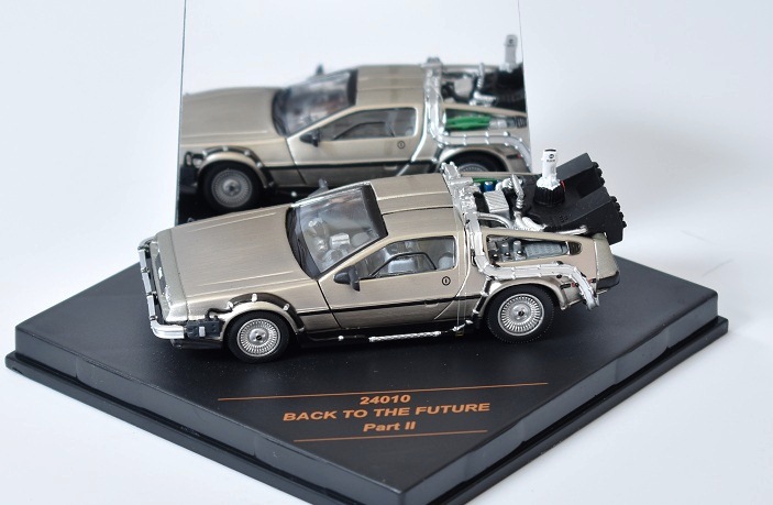 DeLorean Back to the Future II 1:43 VITESSE