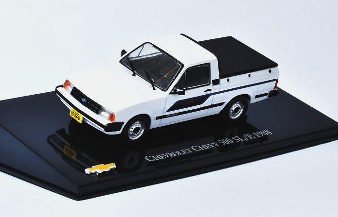 CHEVROLET Chevy 500 SL/E - 1988 1:43 časopis s modelem