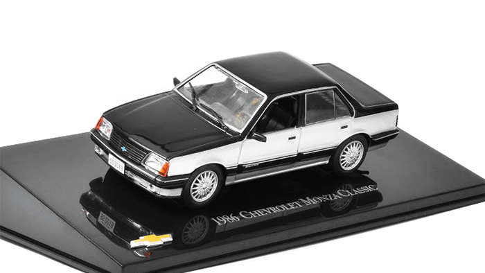 Chevrolet Monza Classic (Opel Monza) 1986 1:43 - časopis s modelem