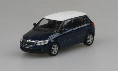 Škoda Fabia 2 tm. modrá/bílá 1:43 - Abrex 