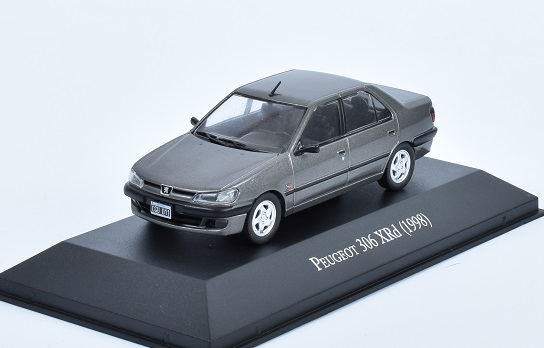 Peugeot 306 XRd - 1998 1:43 časopis s modelem