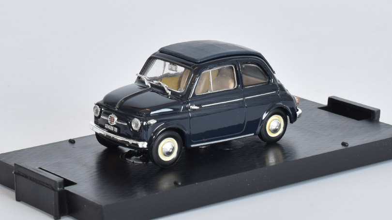 Fiat 500 Nuova Normale Closed 1957 1:43 - Brumm 