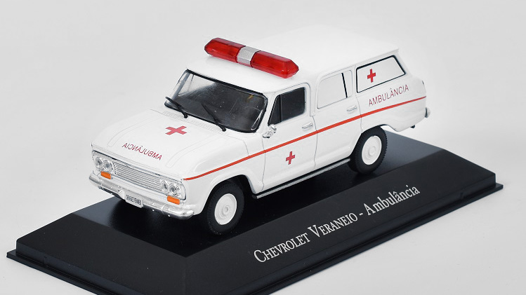 Chevrolet Veraneio Ambulancia 1:43 časopis s modelem