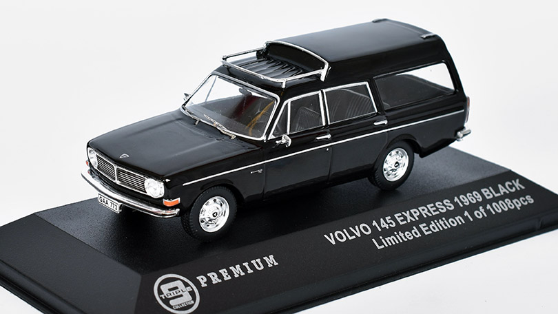 VOLVO 145 Express 1969 1:43 - TRIPLE9