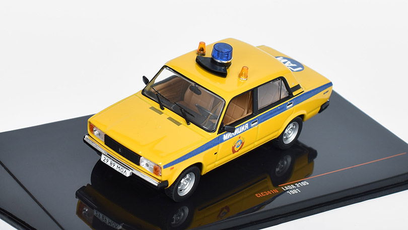 Lada 2105 GAI Milice 1981 1:43 - IXO Models