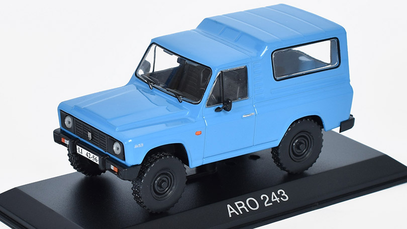 ARO 243 modrá 1:43 LEGENDÁRNÍ AUTOMOBILY minulé éry časopis s modelem #124