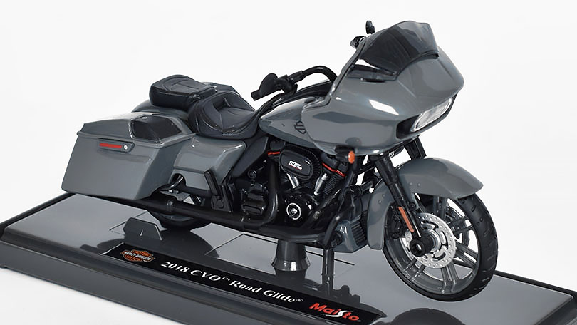 Harley-Davidson CVO Road Glide 2018 1:18 - Maisto