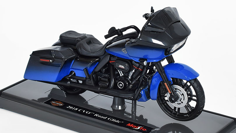 Harley-Davidson CVO Road Glide 2018 1:18 - Maisto