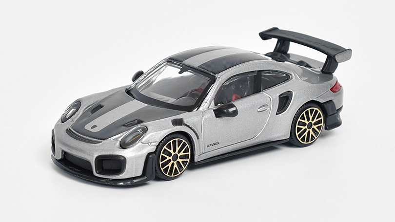 Porsche 911 GT2 RS 2018 šedá - 1:43 - Bburago