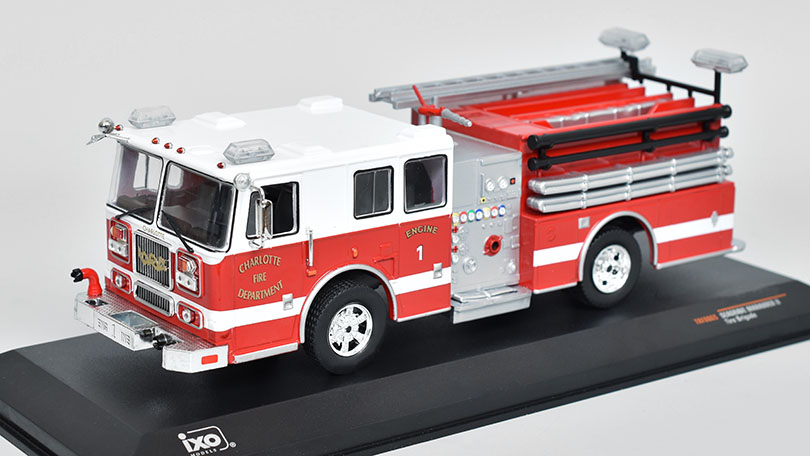 Seagrave Marauder II Charlotte Fire Department 1:43 - IXO Models