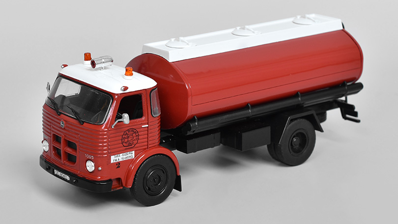 Pegaso Comet 1095 Bomberos D Alp, Hasiči 1968 1:43 - SpecialC. časopis s modelem