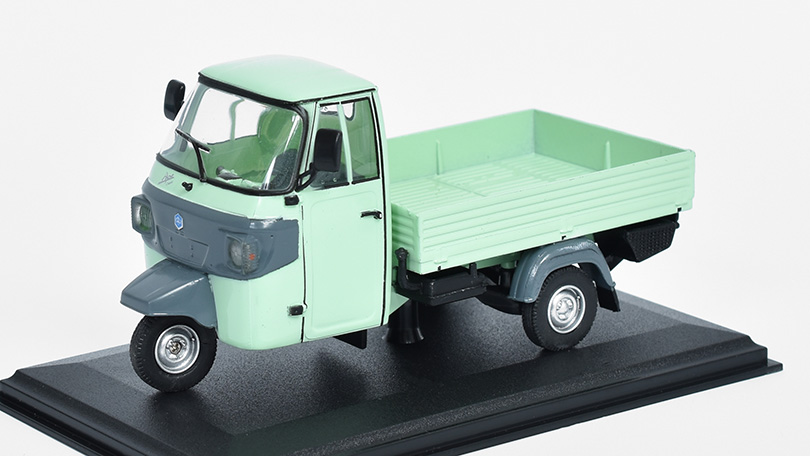 Piaggio Ape Classic 2006 1:32 - Italeri