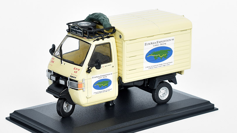 Piaggio Ape TM Grandi Viaggi Eurasia Expedition 1998 1:32 - Italeri