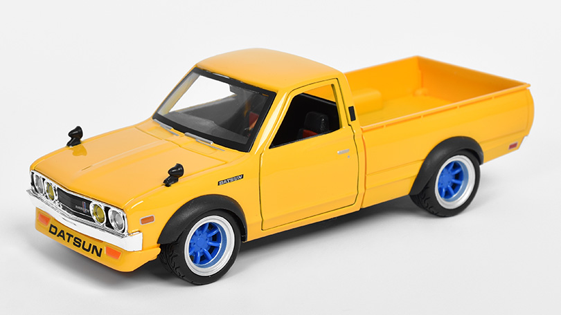 Datsun 620 Pick-up 1973 1:24 - Maisto 