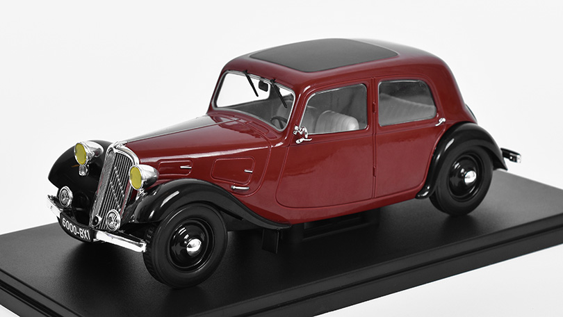 Citroen Traction 7A Avant 1934 1:24 - Hachette časopis s modelem