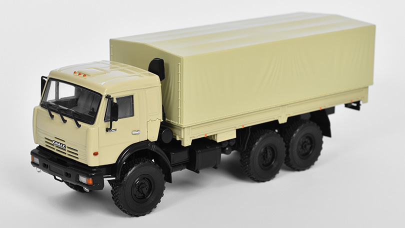 KaMAZ-43118 6x6 s plachtou 1:43 - Avtoistoria