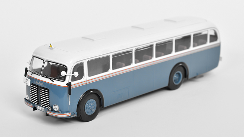 Škoda 706 RO 1947 autobus 1:43 - IXO Models 