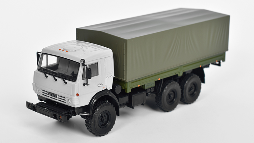 KaMAZ-53501 6x6 s plachtou 1:43 - Avtoistoria BAZAROVÉ ZBOŽÍ