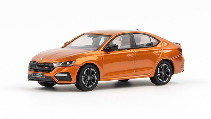 Škoda Octavia IV RS 2020 Oranžová Phoenix Metalíza 1:43 - ABREX