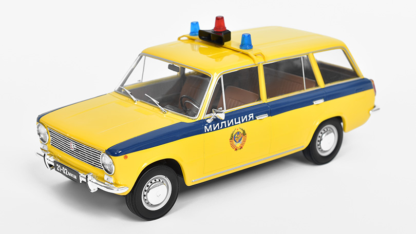 LADA 2102 Žiguli SSSR Policie 1970 1:18 -TRIPLE9