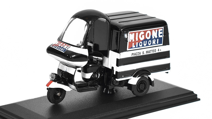 Piaggio Ape B150 Furgone Pubblicitario Migone 1954 1:32 - Italeri