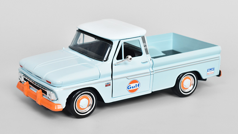 Chevrolet C10 Fleetside Pick-up 1966 Gulf  1:24 - MOTORMAX 