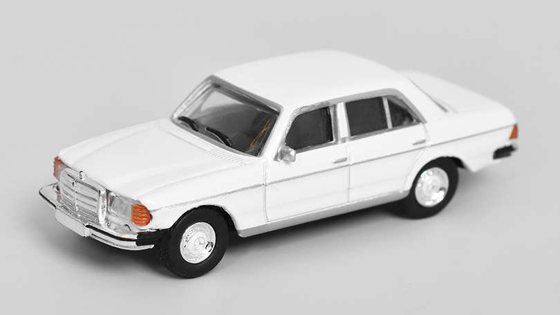 Mercedes-Benz E-Class 280E (W123) 1975 1:87 - Schuco