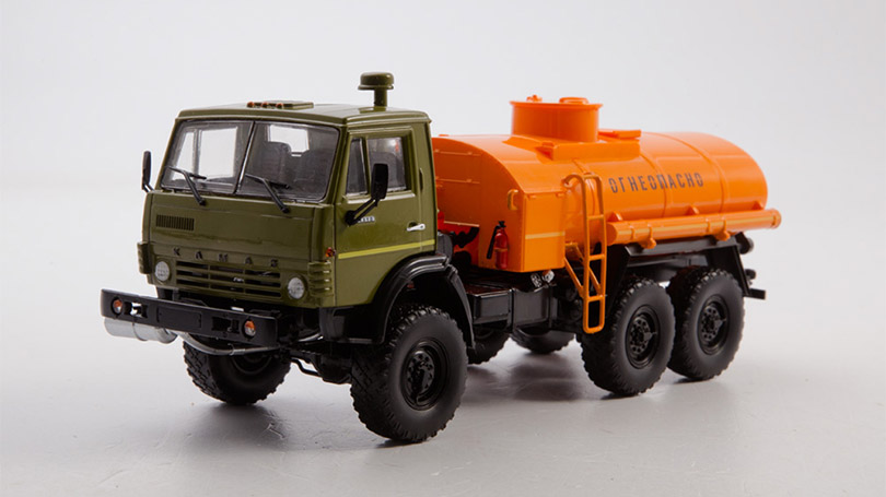 AC-7-4310 Palivový tanker - 1:43 MODIMIO Collections časopis s modelem