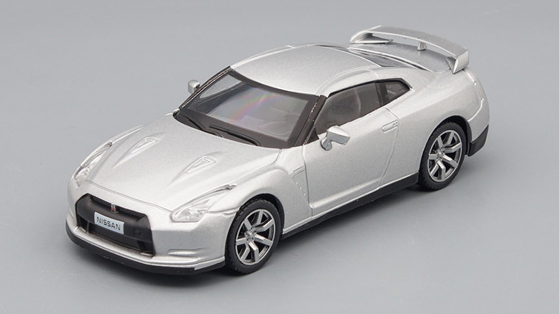 Nissan GT-R 2008 1:43 - Superauta DeAgostini časopis s modelem #18