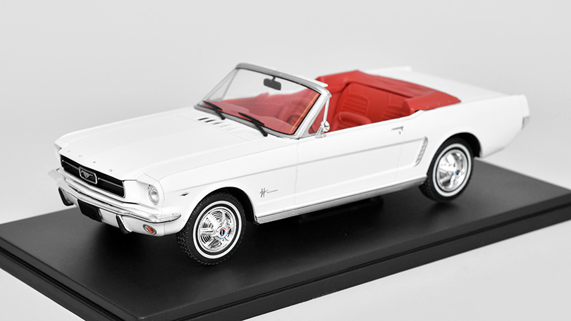 Ford Mustang 1965 1:24 - Atlas časopis s modelem