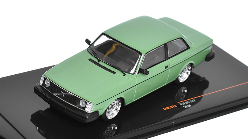 Volvo 242 1980 1:43 - IXO Models