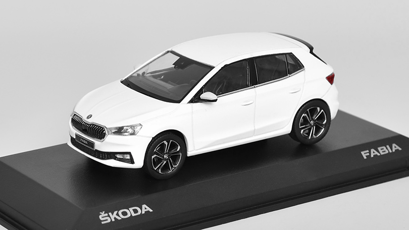 Škoda Fabia IV bílá 1:43