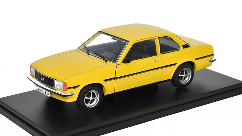 Opel Ascona 1.9/SR 1975 1:24 - Hachette časopis s modelem