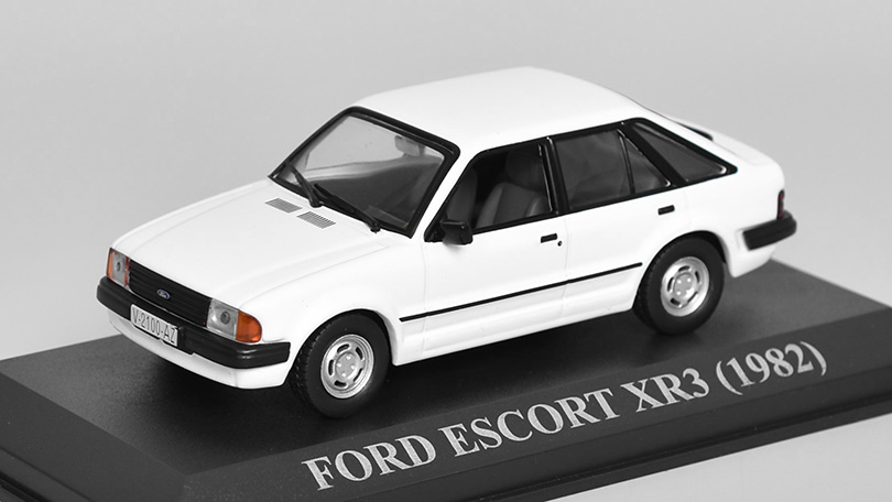 Ford Escort XR3 - 1982 1:43 - časopis s modelem