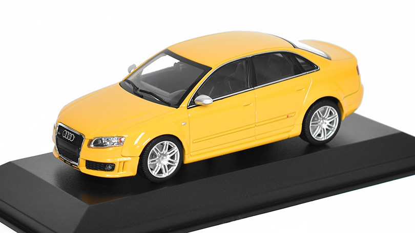 AUDI RS4 2004 1:43 - MAXICHAMPS