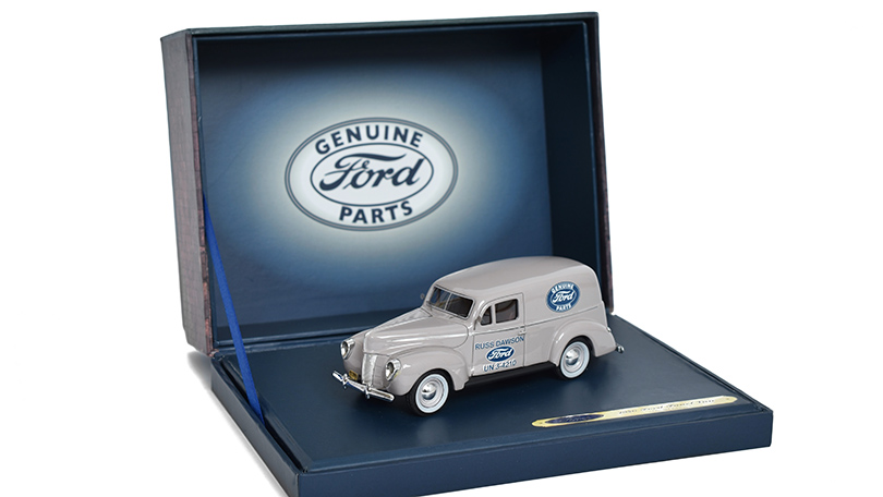 Ford Panel Van 1940 Russ Dawson 1:43 - Genuine Ford Parts