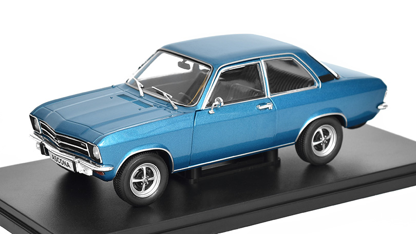 Opel Ascona A 1.9 SR 1:24 - WhiteBox 