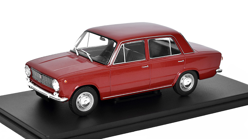 Fiat 124 Berline 1966 1:24 - Altaya časopis modelem