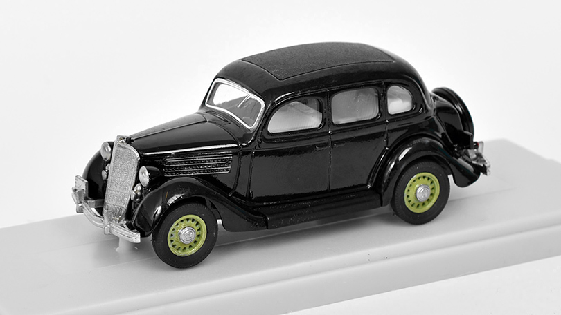 Ford Touring Sedan 4 doors 1935 1:43 - REXTOYS