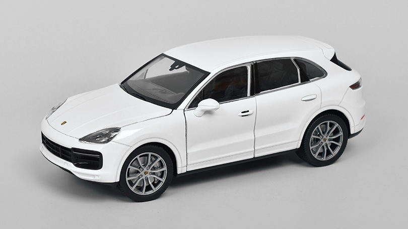 Porsche Cayenne Turbo 1:24 - Welly